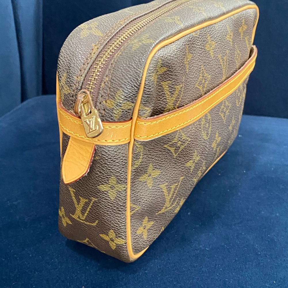 LOUIS VUITTON Monogram Pochette Compiegne 23 - Picture 8 of 15